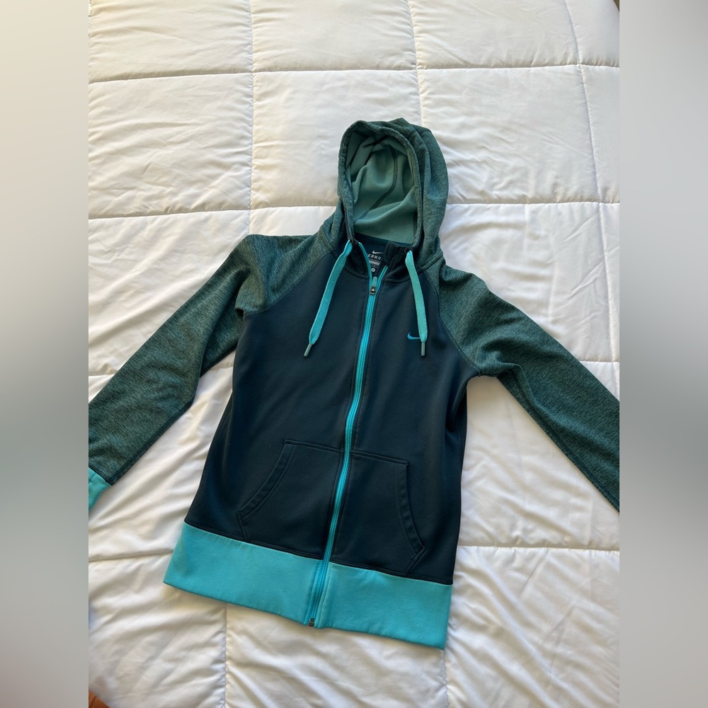 Nike Women’s Therma-Fit